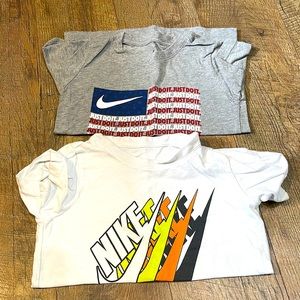 Boys Nike short sleeve tees (2)